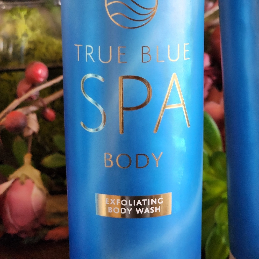 Bath & Body Works True Blue Spa Exfoliating body wash 11.3 oz Shea - Picture 3 of 4